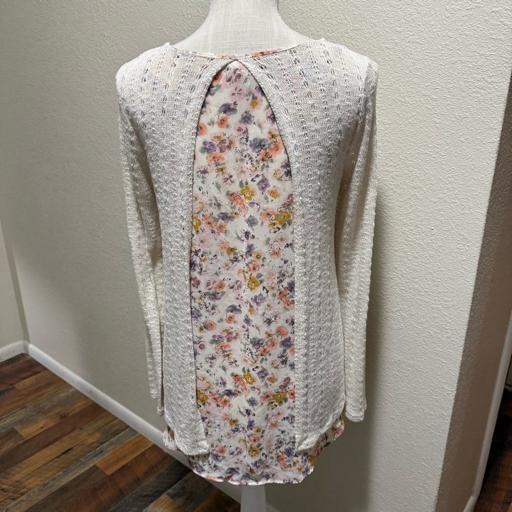 Nouvida Women’s Sweater Top - Size XS